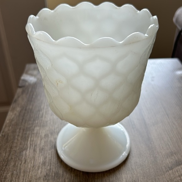 Vintage EO Brody Co Pedestal Honeycomb Milk Glass Compote - Picture 6 of 7